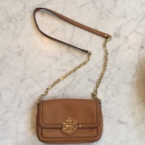 EUC Tory Burch crossbody purse
